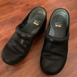 Dansko XP 2.0 Women’s Black Waterproof Clog Slip Resistant Size 38